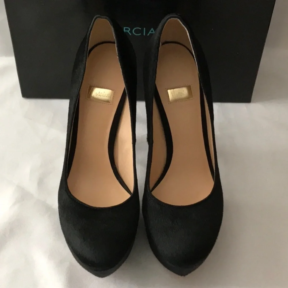 NEW GUESS BY MARCIANO Ethelly Pump SZ 10